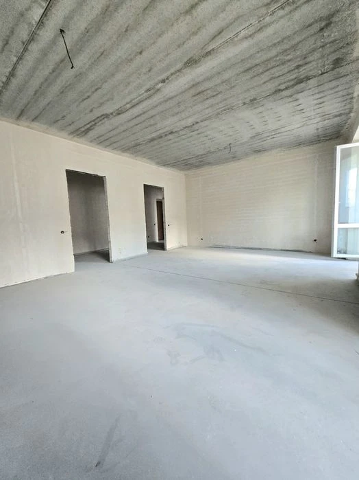 Простора  квартира 79 м² , індивідуальне опалення,  Стрілець