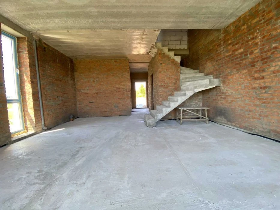 Exclusive duplex for sale in Tyazhylov