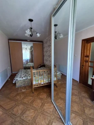 Продаж. 2 кімнатна квартира Круг
