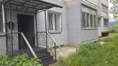 Квартира студія двокімнатна 1 поверх цегляного будинку