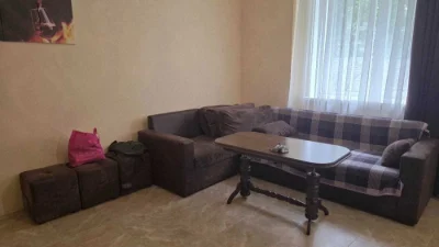 Квартира студія двокімнатна 1 поверх цегляного будинку
