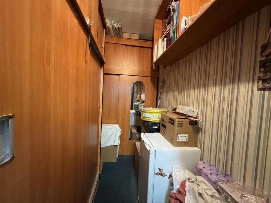 2-кімнатна квартира, 73 м², євроремонт, меблі залишаються, ц