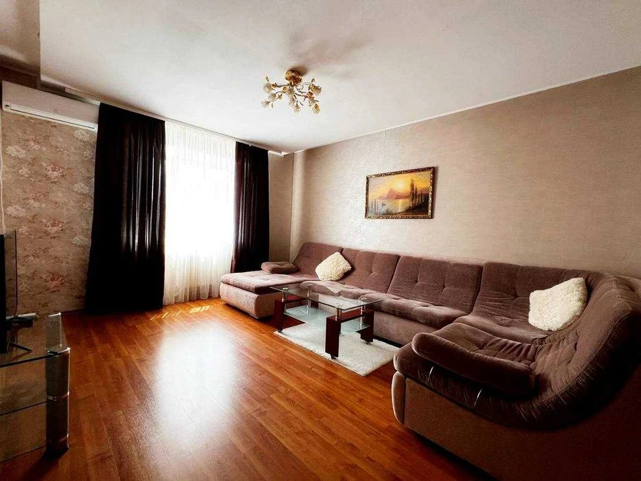 Продам 2 кімнатну квартиру проспект Перемоги 5 Кутів