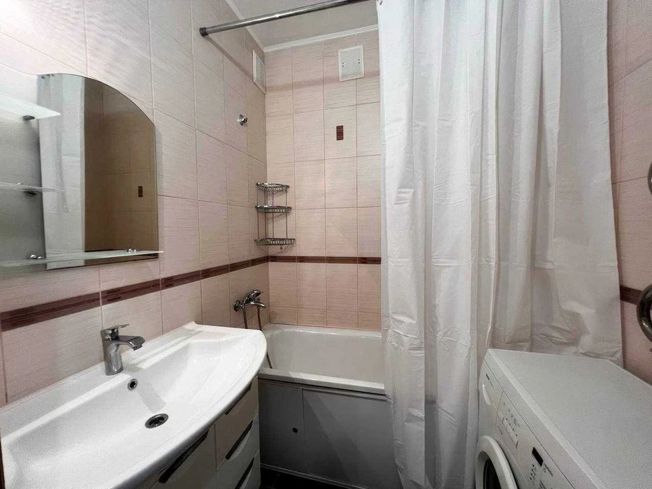 Продам 2 кімнатну квартиру проспект Перемоги 5 Кутів