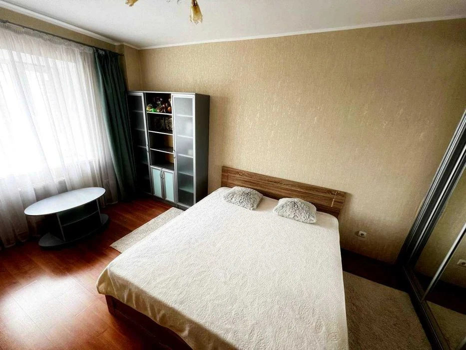 Продам 2 кімнатну квартиру проспект Перемоги 5 Кутів