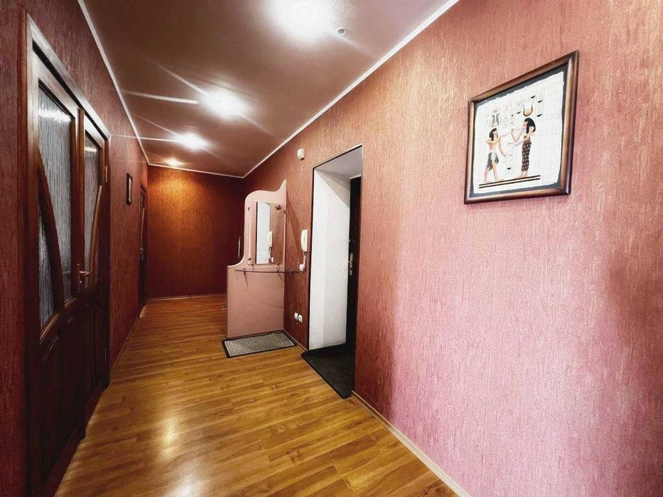 Продам 2 кімнатну квартиру проспект Перемоги 5 Кутів
