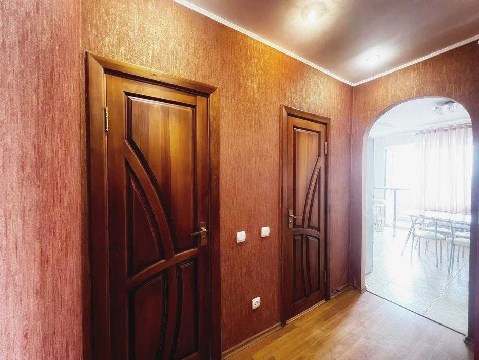 Продам 2 кімнатну квартиру проспект Перемоги 5 Кутів
