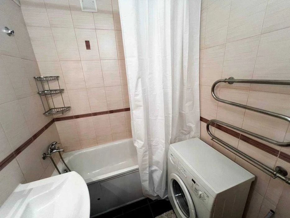 Продам 2 кімнатну квартиру проспект Перемоги 5 Кутів