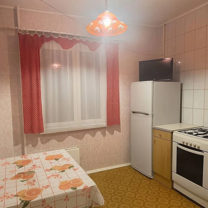 Обмін на 1-но кімнатну Єськова, Ремзавод. Продаж 2-во кімнат