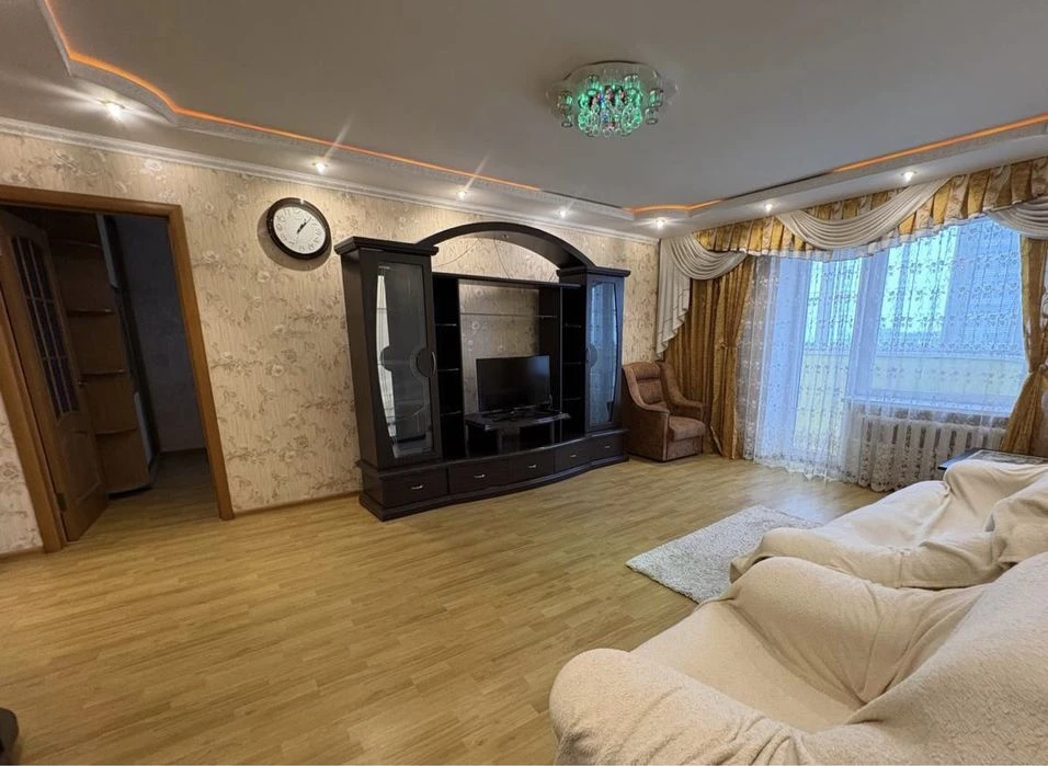 Продаж 5 -ти кімнатна квартира р-н Градецький