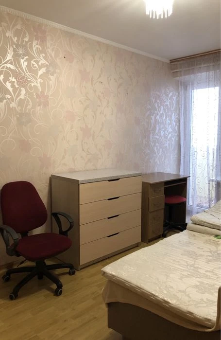 Продаж 5 -ти кімнатна квартира р-н Градецький