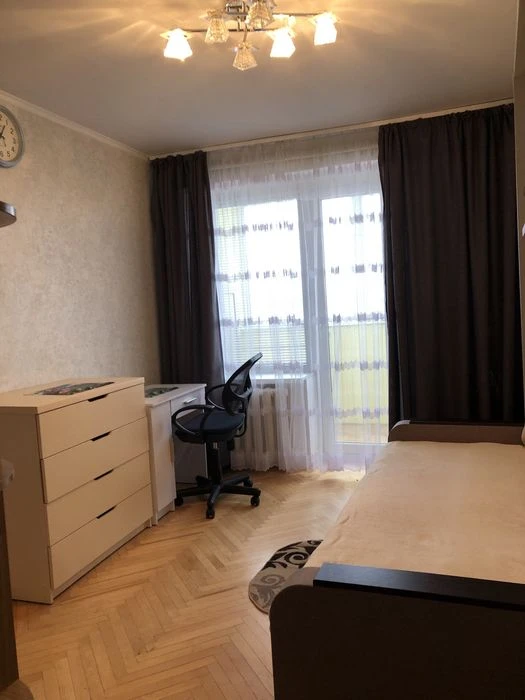 Продаж 5 -ти кімнатна квартира р-н Градецький