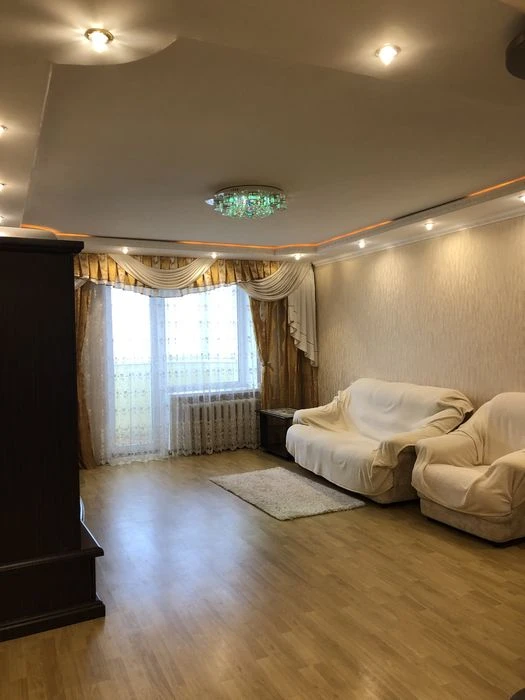 Продаж 5 -ти кімнатна квартира р-н Градецький