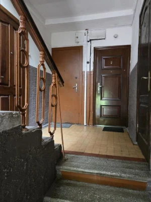 Продаж 2 кімнатної квартири, цегла, підвал