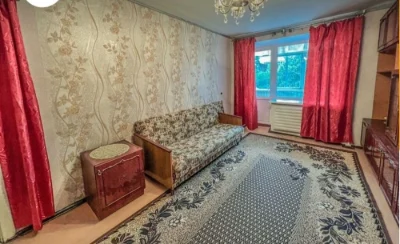 1 кімнатна, 30м,  вул.Мазепи буд 60, другий поверх!
