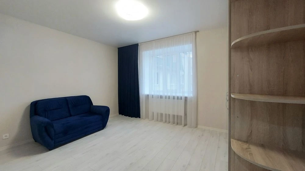 2-х кімнатна квартира студія 107м² в центрі міста вул. Коцюб