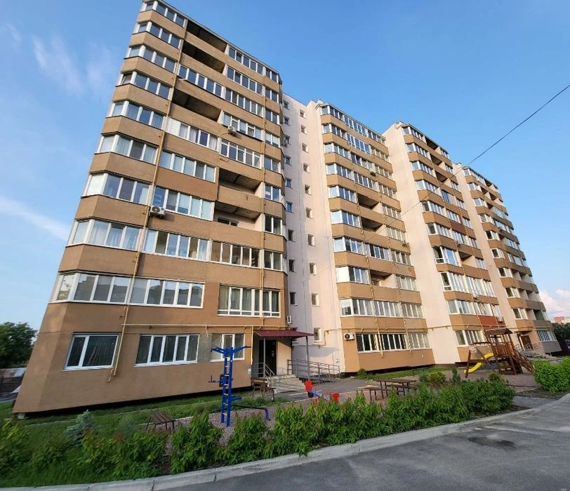ЗНИЖЕНА ЦІНА!!Дворівнева кв-ра з кухнею-їдальнею 44м2!!Центр