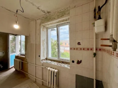 ПРОДАЖ 3-кімнатної квартири в Центрі міста під ремонт, по ву