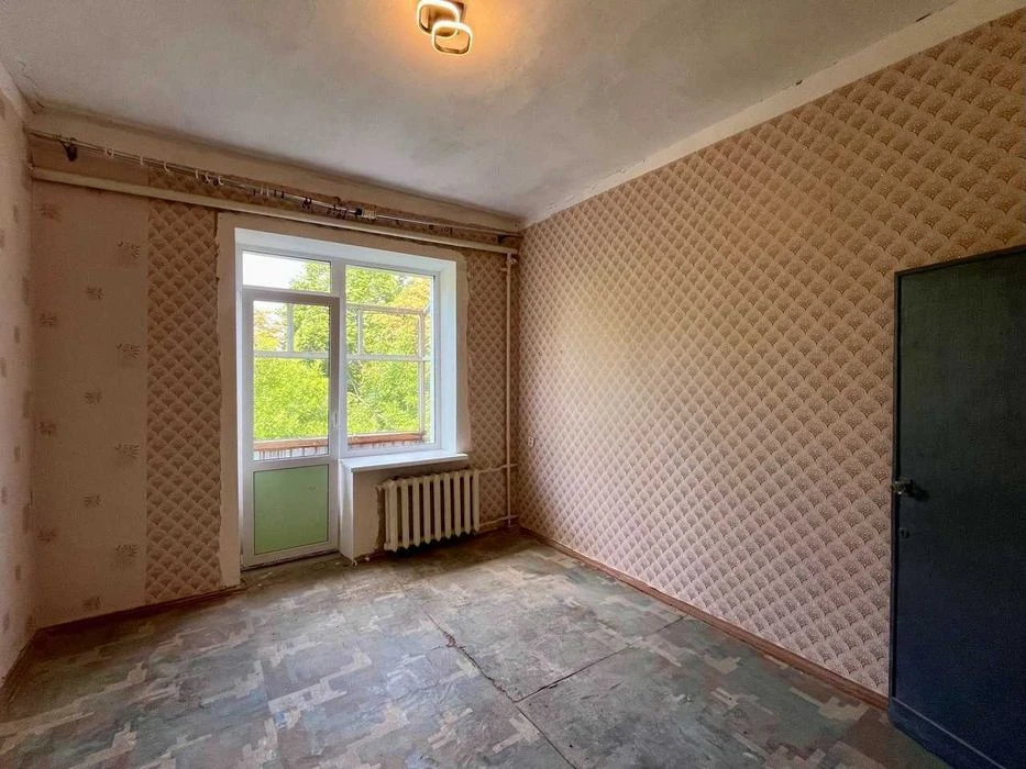 Продаж великої 2-кімнатної квартири в Центрі міста по вул. Р