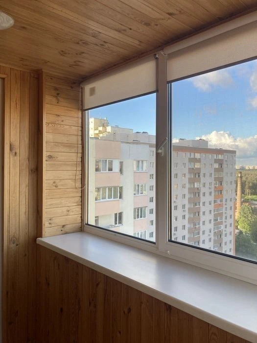 Urgent! Sale of 1-room apartment Olevska 11, residential complex Sosnovy Bir, city.