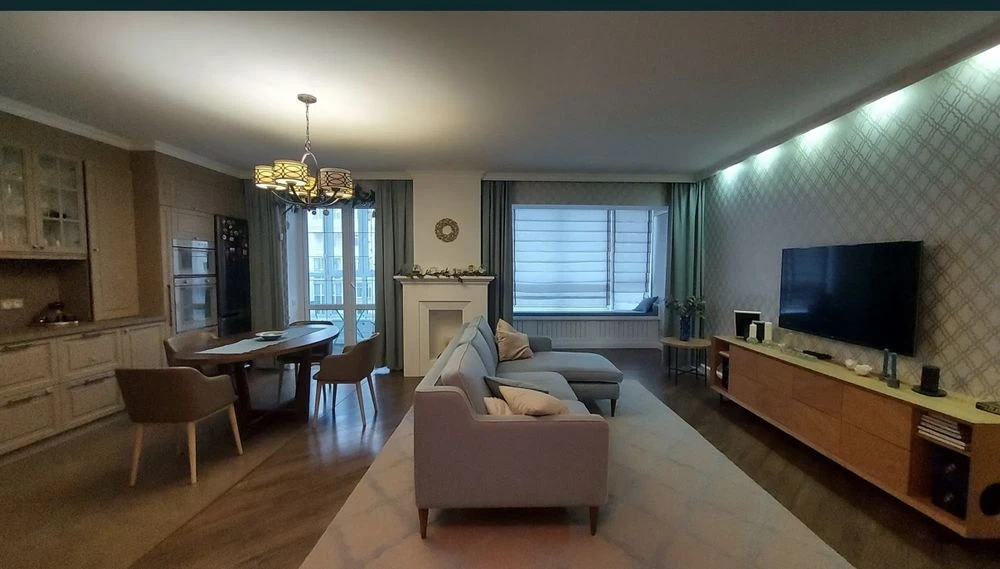 Продам 2-х кім.кв.пр.Перемоги 119А