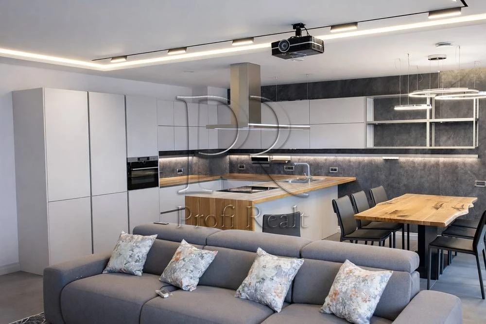 Without % Sale of a 3-room apartment on Ivasyuka, 12D