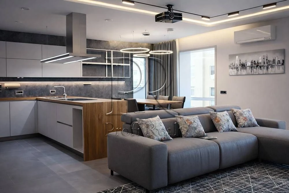 Without % Sale of a 3-room apartment on Ivasyuka, 12D