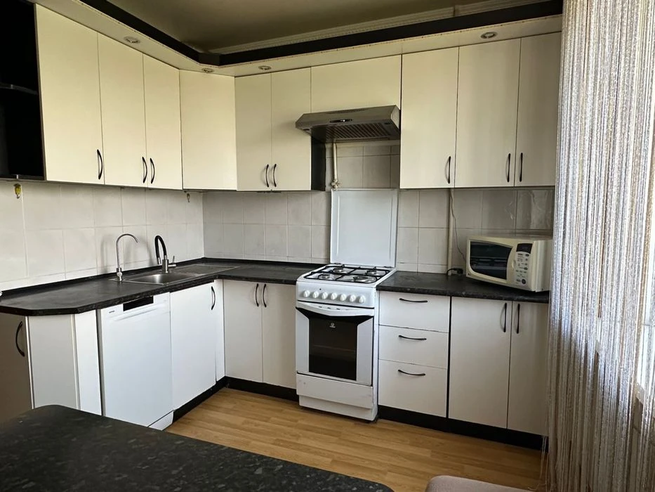 Продам 3-х кімнатну квартиру ЧН, від ВЛАСНИКА, масани, 5 пов