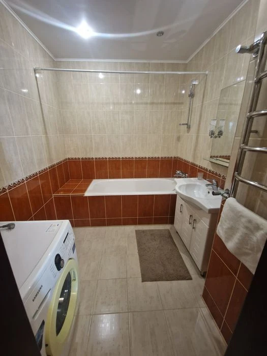 Продам 2х - кімнатну квартиру. Шевченка.44.