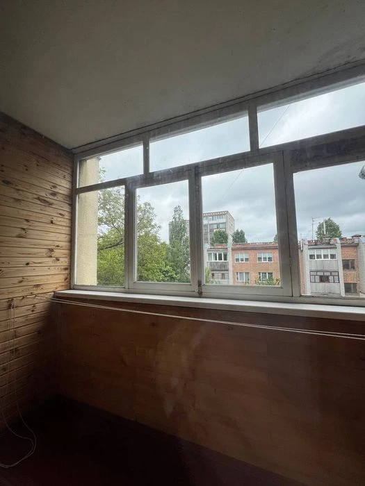 Продаж 2 кімнатна Л.Лукьяненко Індивідуальне опалення. Ремон
