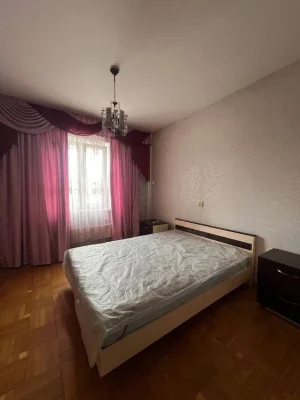 Продаж 2 кімнатна Л.Лукьяненко Індивідуальне опалення. Ремон