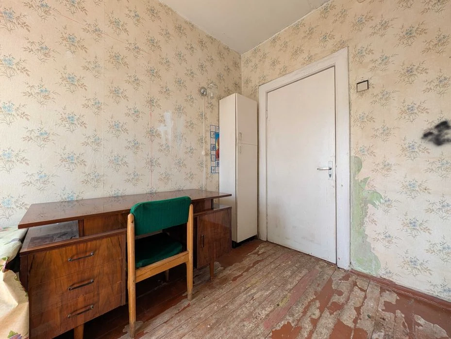 4-кімнатна квартира, проспект Лук’яненка, район Ниви, 64 м²