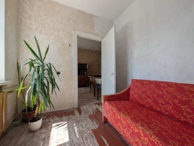 4-кімнатна квартира, проспект Лук’яненка, район Ниви, 64 м²