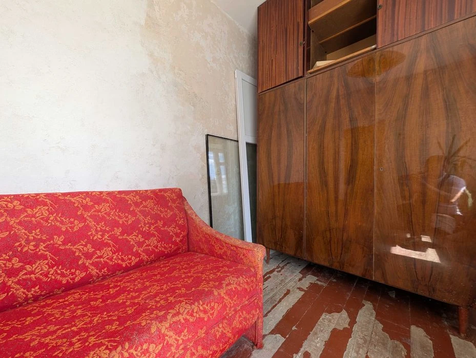 4-кімнатна квартира, проспект Лук’яненка, район Ниви, 64 м²
