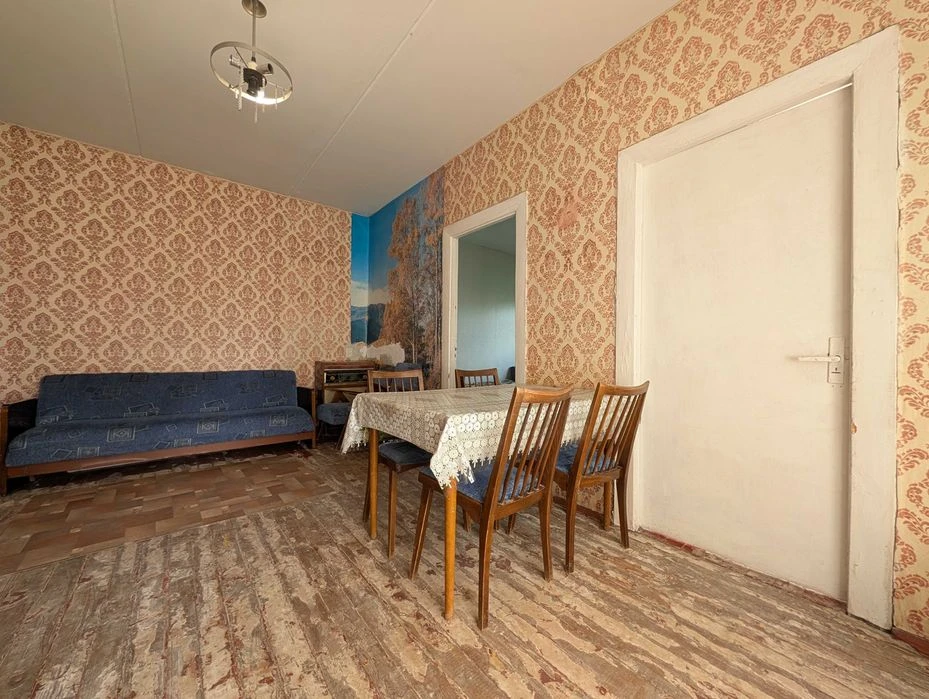 4-кімнатна квартира, проспект Лук’яненка, район Ниви, 64 м²