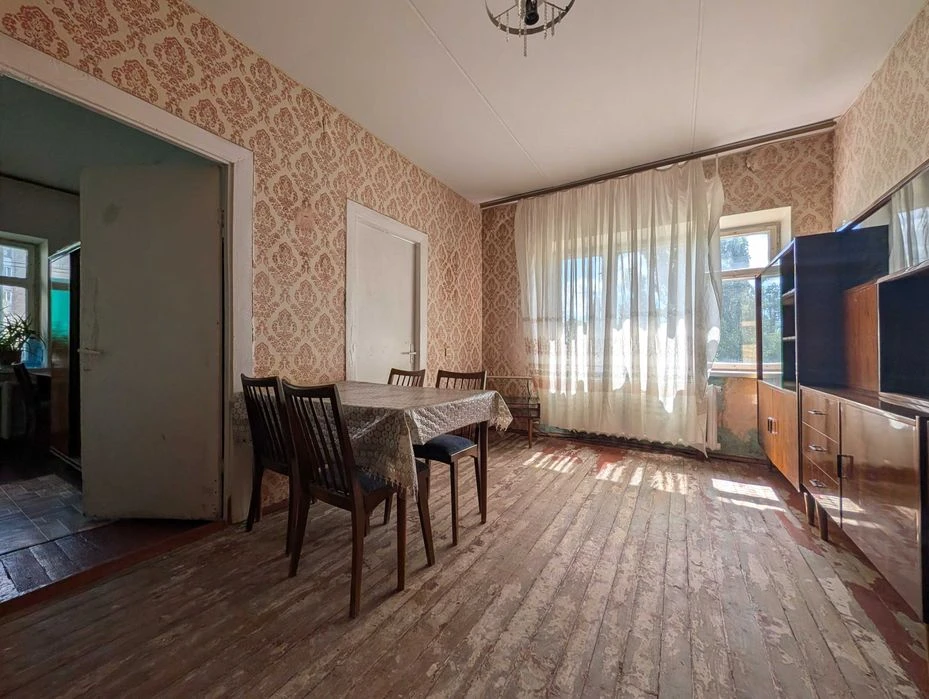 4-кімнатна квартира, проспект Лук’яненка, район Ниви, 64 м²