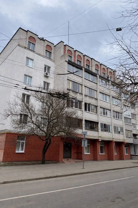 Продаж квартири 160 м2  ЦЕНТР Автономне опалення!