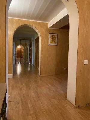 Продаж квартири 160 м2  ЦЕНТР Автономне опалення!