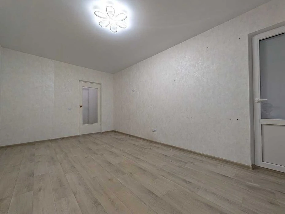 1-кімнатна квартира, вул. Пухова, 39 м², поруч Березовий Гай
