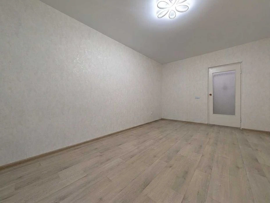 1-кімнатна квартира, вул. Пухова, 39 м², поруч Березовий Гай