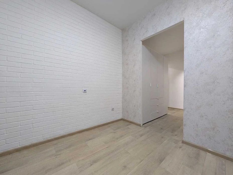 1-кімнатна квартира, вул. Пухова, 39 м², поруч Березовий Гай