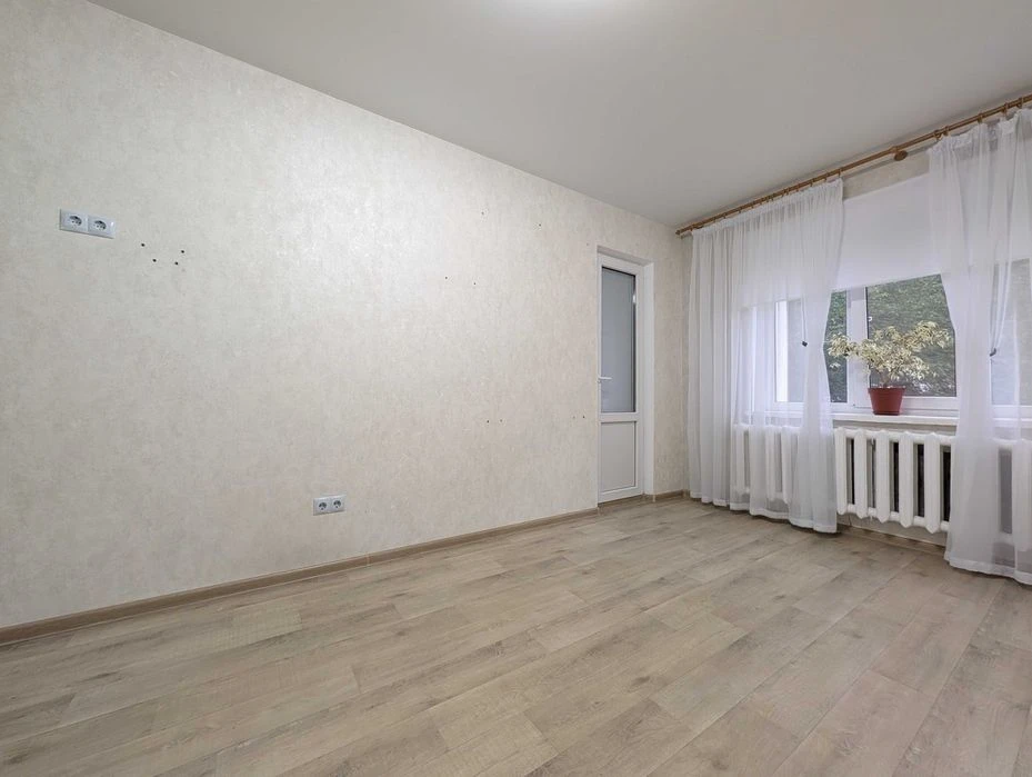 1-кімнатна квартира, вул. Пухова, 39 м², поруч Березовий Гай