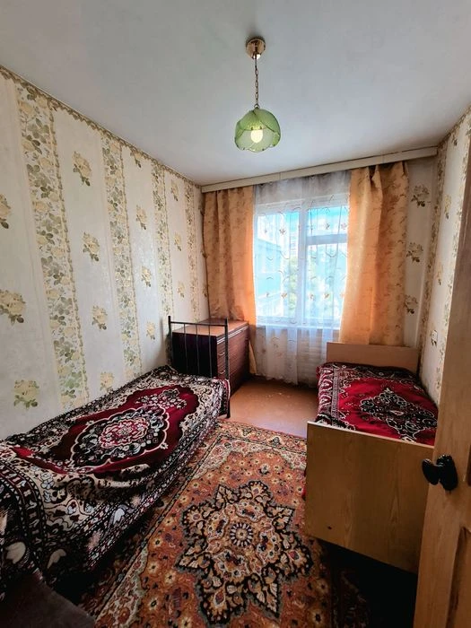Продаж 4- х кімнатної квартири Г. ПУХОВА