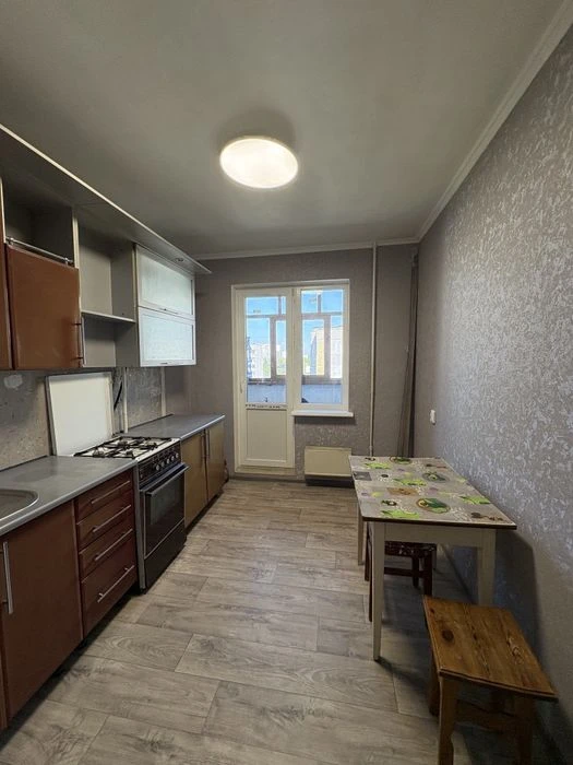 Продаж 3 к квартира вул Паркова(Савчука)7