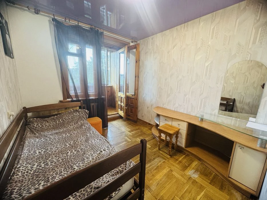Продам 3-х кімнатну квартиру, 102,7 кв.м