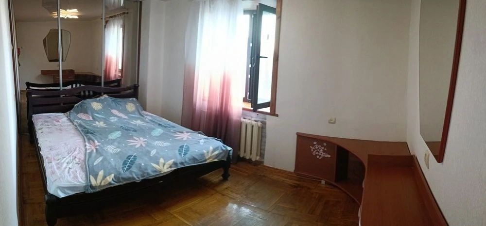 Продам 3-х кімнатну квартиру, 102,7 кв.м