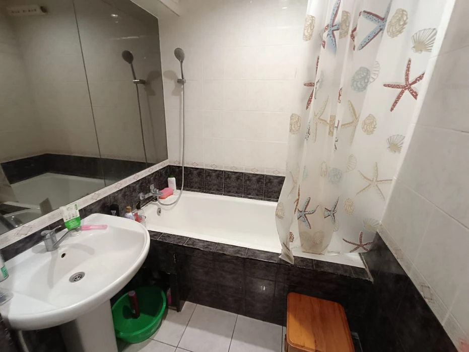 Продам 3-х кімнатну квартиру, 102,7 кв.м