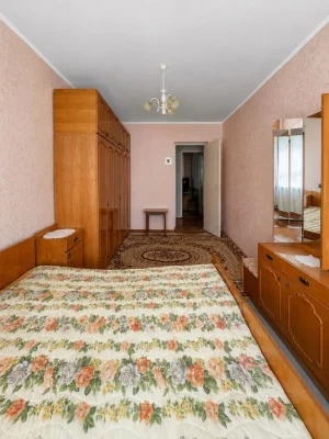 Продається 2-кімнатна квартира по вул. Соборності (колишня Д