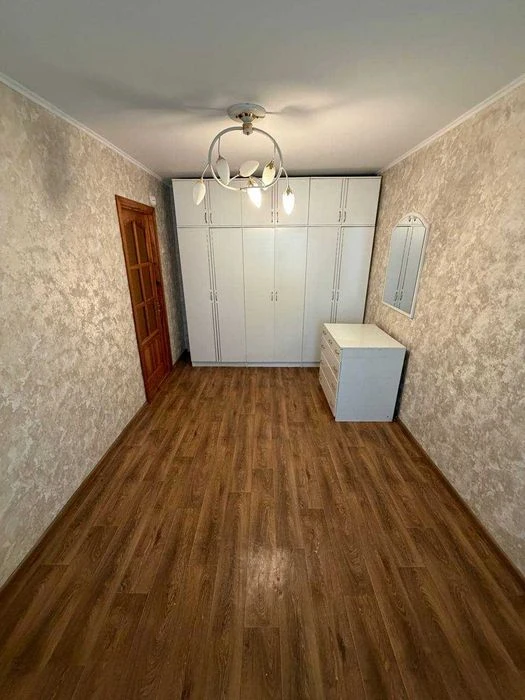 Продам 2-х комн. квартиру, р-н Центр, Градецкий