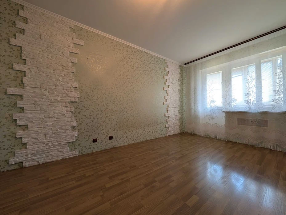 2 кімнатна квартира біля набережної вул Єськова 55 м² RD
